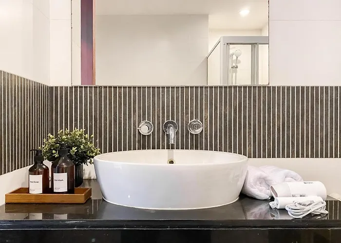 Downtown View 65 Sqm - Ultra Fast Wifi - Sathorn Bangkok