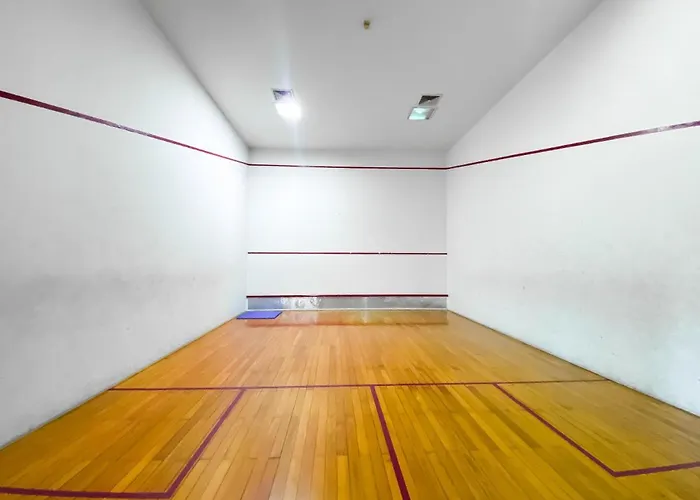 Downtown View 65 Sqm - Ultra Fast Wifi - Sathorn Apartment *